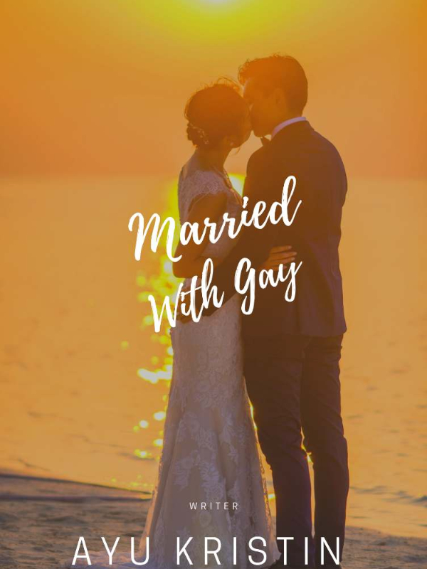MARRIED WITH GAY (English) Book